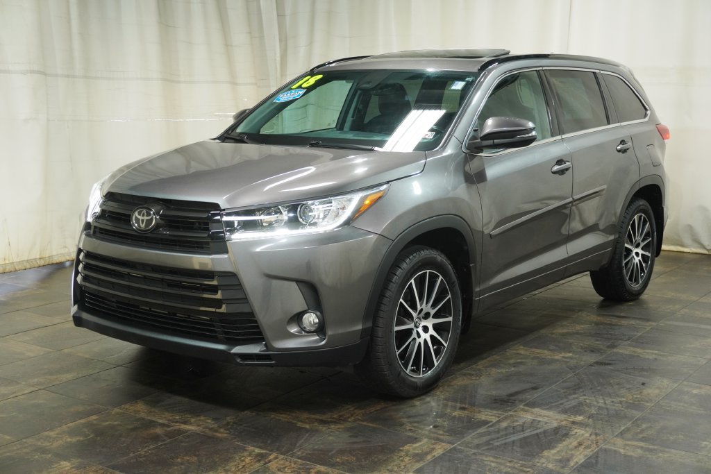 Used 2018 Toyota Highlander SE AWD/4WD image 2