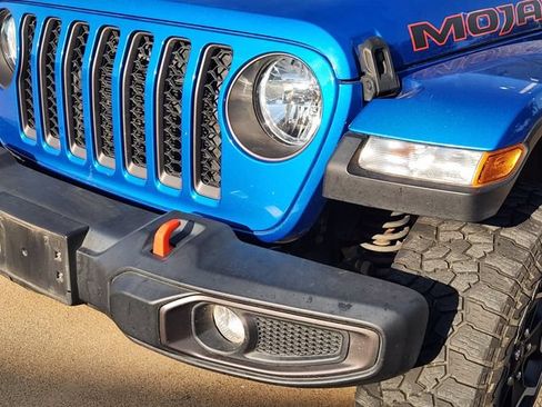 Used 2023 Jeep Gladiator Mojave AWD/4WD image 7