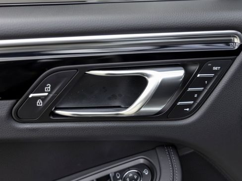 New 2026 Porsche Macan S AWD/4WD image 22