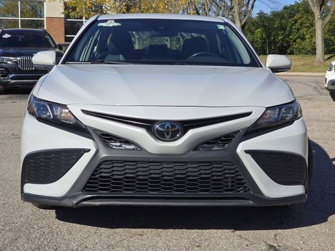 Used 2023 Toyota Camry SE image 10
