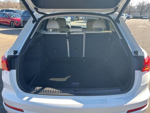 Used 2020 Audi Q3 2.0T Premium image 23