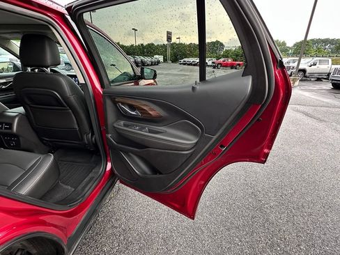 Certified 2020 GMC Terrain Denali w/ Denali Premium Package AWD/4WD image 18