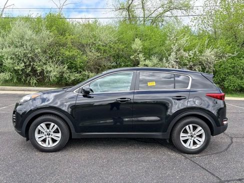 Used 2018 Kia Sportage LX AWD/4WD image 2