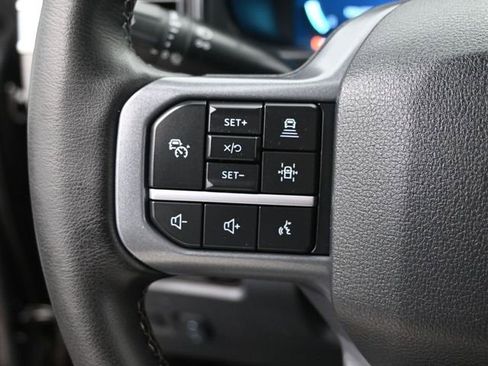 Used 2025 Ford F350 Lariat w/ Lariat Ultimate Package AWD/4WD image 34