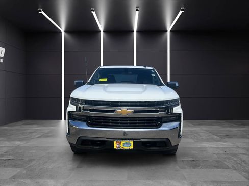 Used 2019 Chevrolet Silverado 1500 LT w/ Trailering Package image 2