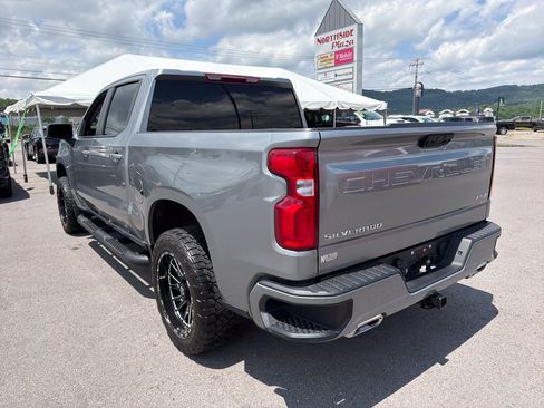 Used 2024 Chevrolet Silverado 1500 RST w/ Z71 Off-Road Package AWD/4WD image 8