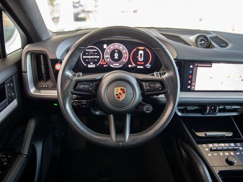 Certified 2024 Porsche Cayenne Coupe AWD/4WD image 22