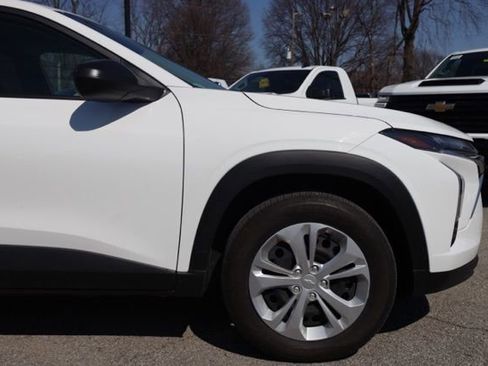 Certified 2025 Chevrolet Trax LS image 14