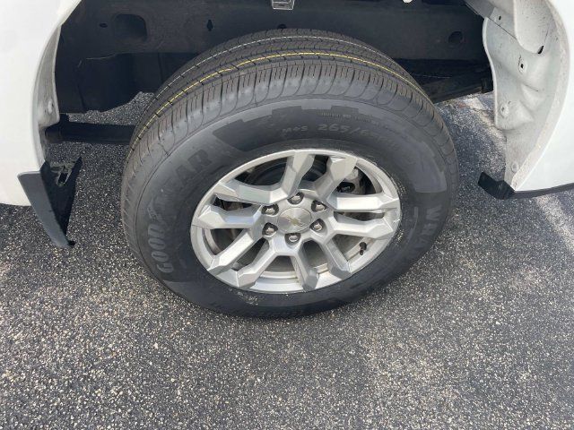 Used 2023 Chevrolet Silverado 1500 LT AWD/4WD image 17