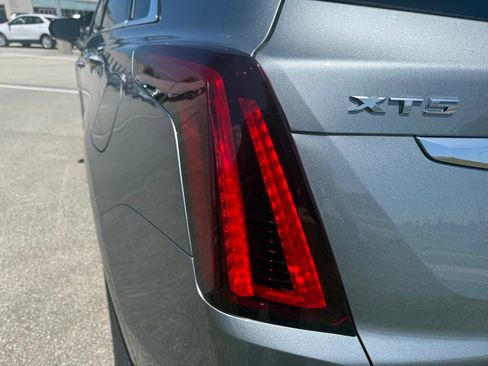 Certified 2024 Cadillac XT5 Premium Luxury w/ LPO, Floor Liner Package AWD/4WD image 10