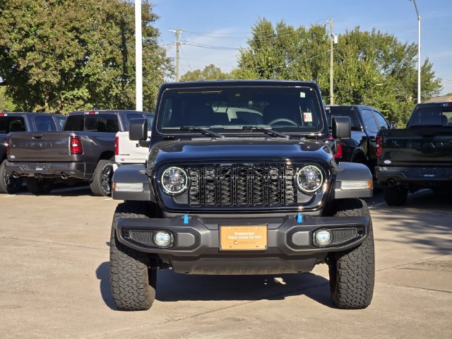 Used 2024 Jeep Wrangler Unlimited AWD/4WD image 2