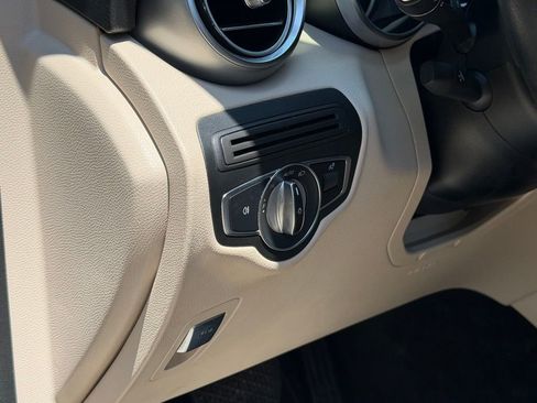 Used 2020 Mercedes-Benz GLC 300 w/ Parking Assistance Package image 30