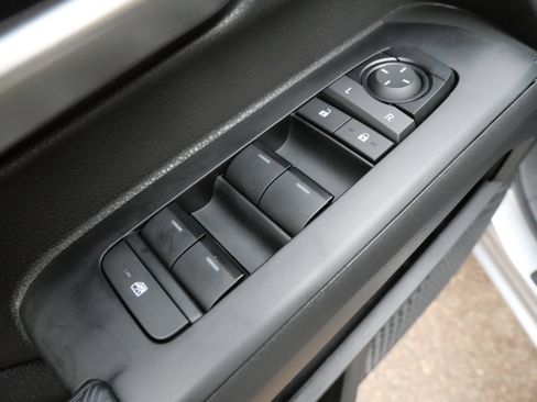 Certified 2025 Toyota Tacoma TRD Off-Road image 20