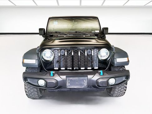 Used 2023 Jeep Wrangler Unlimited w/ Sun & Screen Package AWD/4WD image 2