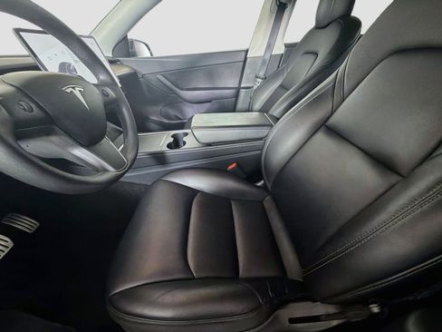 Used 2022 Tesla Model Y Performance AWD/4WD image 13