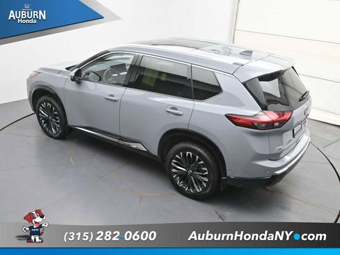 Used 2024 Nissan Rogue Platinum w/ Platinum Premium Package AWD/4WD image 31