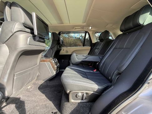 Used 2016 Land Rover Range Rover Long Wheelbase Autobiography image 26