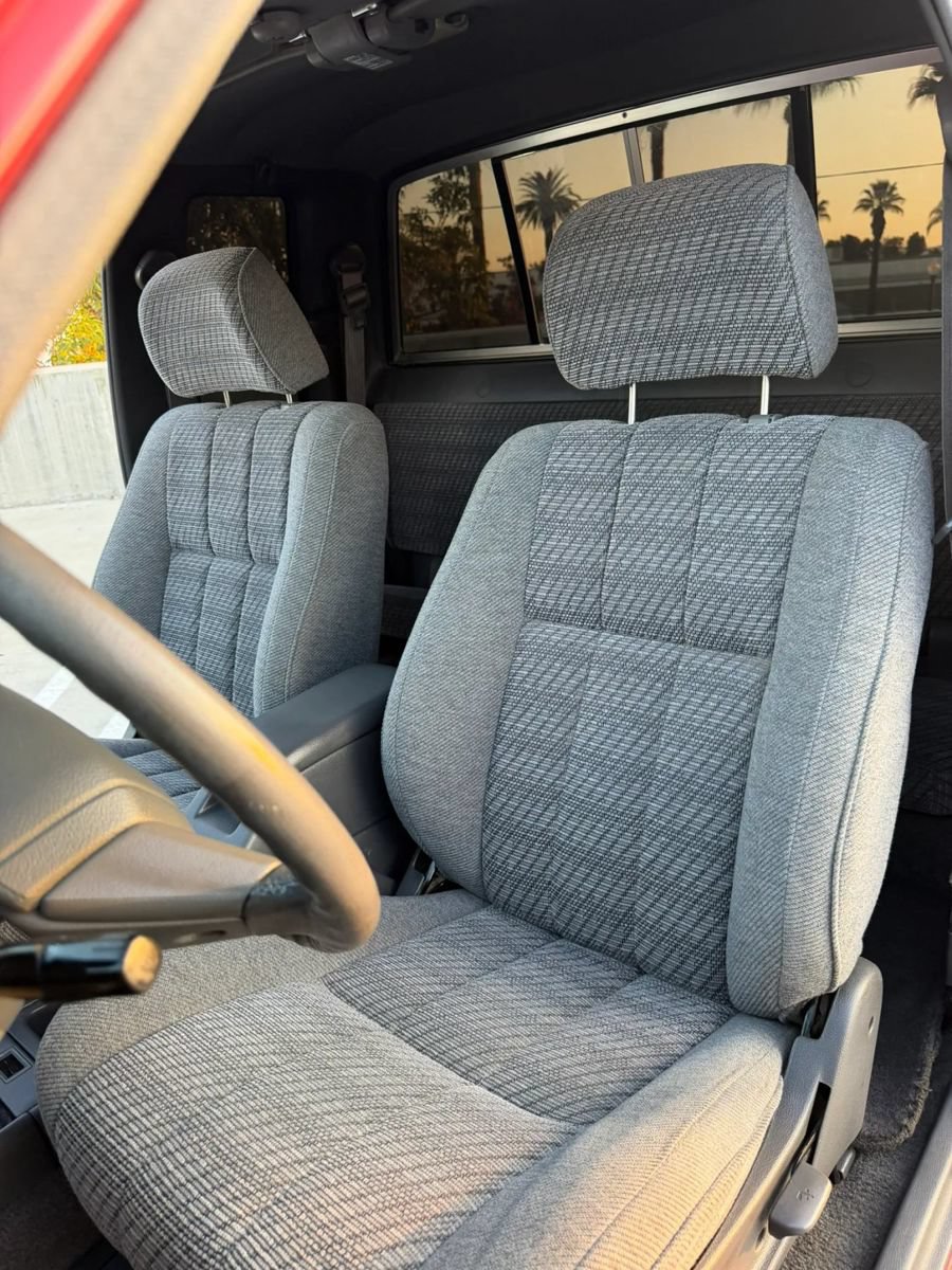 Used 1992 Toyota Pickup SR5 AWD/4WD image 16