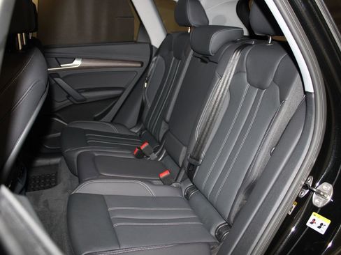 Certified 2025 Audi Q5 2.0T Premium Plus w/ Premium Plus Package image 21