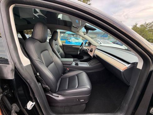 Used 2023 Tesla Model Y Long Range AWD/4WD image 30
