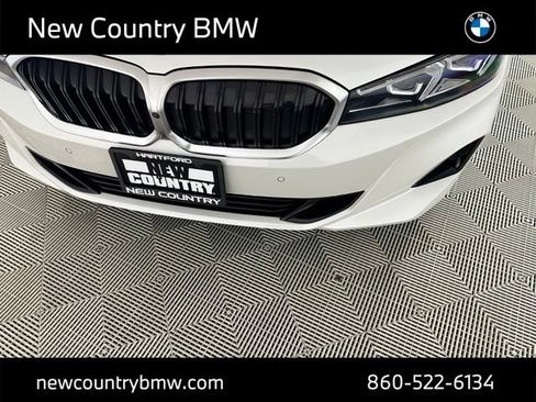 Used 2024 BMW 330i xDrive Sedan w/ Premium Package AWD/4WD image 6