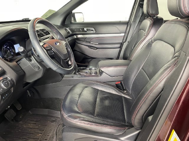 Used 2018 Ford Explorer Sport w/ Equipment Group 401A AWD/4WD image 2