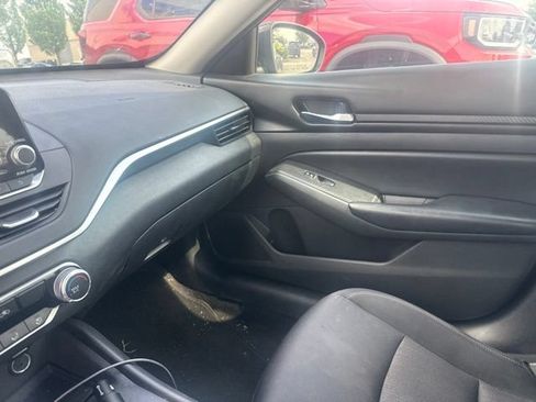 Used 2021 Nissan Altima 2.5 S FWD image 3
