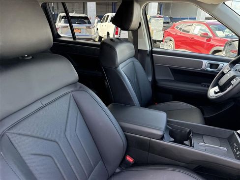 Used 2025 Hyundai Santa Fe SEL image 25
