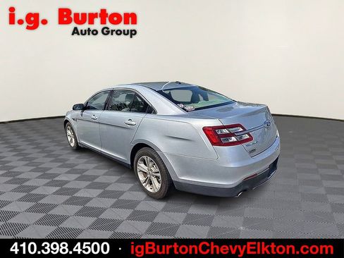 Used 2017 Ford Taurus SE FWD image 2