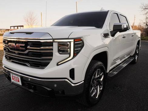 Used 2025 GMC Sierra 1500 SLT w/ SLT Premium Plus Package image 7