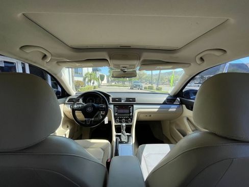 Used 2012 Volkswagen Passat 2.5 SE FWD image 12