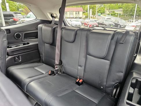 Used 2022 Subaru Ascent Limited w/ Technology Package AWD/4WD image 18