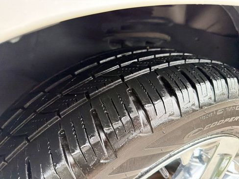 Used 2017 GMC Acadia Limited SLT image 13