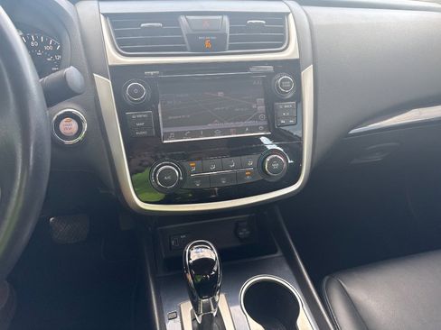 Used 2018 Nissan Altima 2.5 SR w/ SR Special Edition image 12