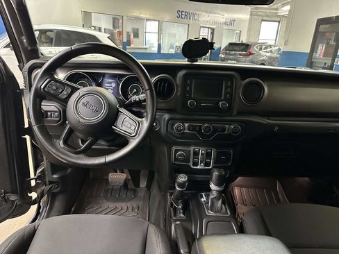Used 2018 Jeep Wrangler Unlimited Sport S AWD/4WD image 19