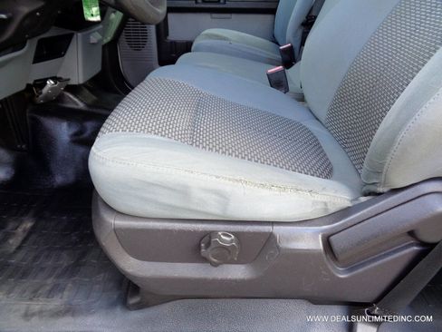 Used 2012 Ford F250 XL w/ PWR Equipment Group image 8