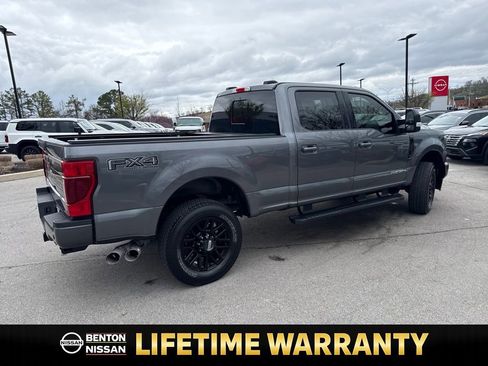 Used 2022 Ford F250 Lariat w/ Black Appearance Package image 9