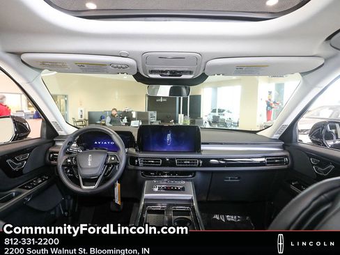 New 2026 Lincoln Aviator AWD image 21