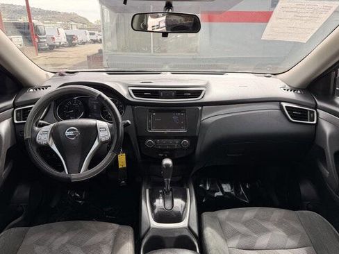 Used 2016 Nissan Rogue S image 17