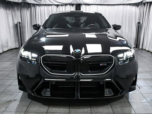 Used 2025 BMW M5 w/ Executive Package AWD/4WD image 2
