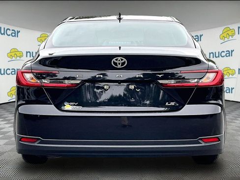 Used 2025 Toyota Camry LE FWD image 5