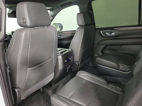 Used 2023 Chevrolet Suburban Z71 w/ Luxury Package AWD/4WD image 10