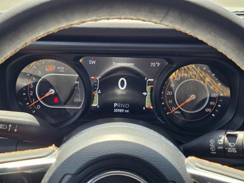 Used 2024 Jeep Wrangler Unlimited Sahara AWD/4WD image 17