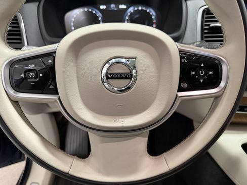 Used 2021 Volvo XC90 T6 Momentum w/ Advanced Package AWD/4WD image 12