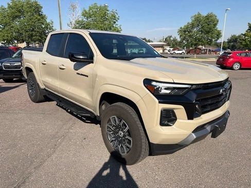 Used 2024 Chevrolet Colorado Z71 w/ Z71 Convenience Package 2 AWD/4WD image 8