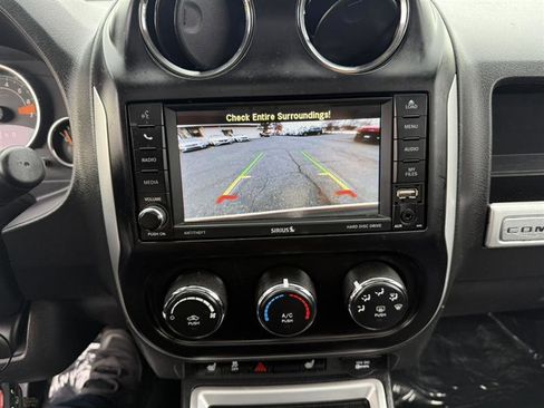 Used 2015 Jeep Compass High Altitude image 36