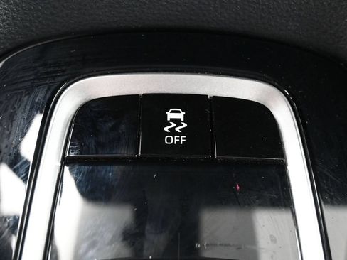 Used 2024 Toyota Corolla LE FWD image 22