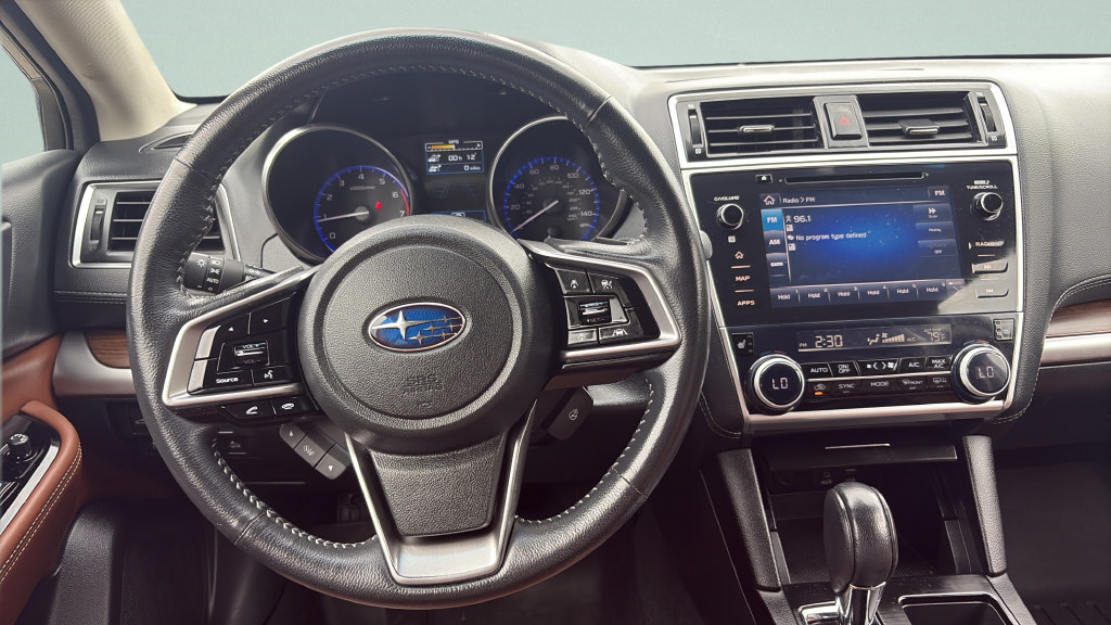 Used 2018 Subaru Outback 2.5i Touring AWD/4WD image 12