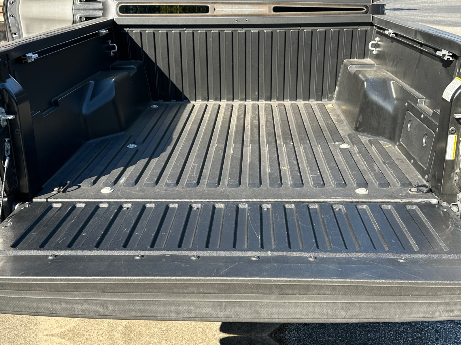 Used 2022 Toyota Tacoma SR w/ SR Convenience Package RWD image 25
