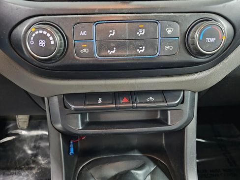 Used 2018 Chevrolet Colorado W/T image 23